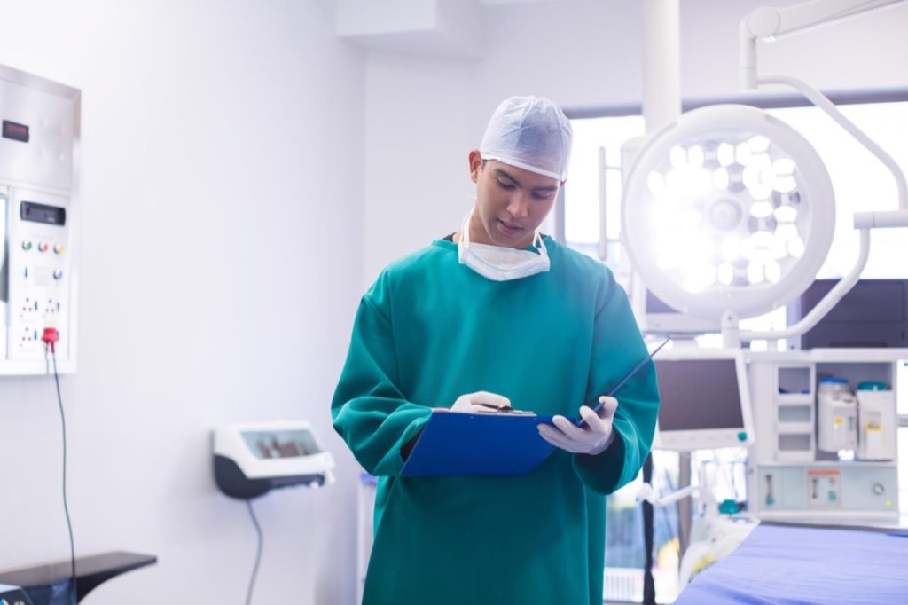 Leczenie chorób układu moczowego wiąże się z szeregiem specyficznych ryzyk